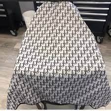 barber cape dior.